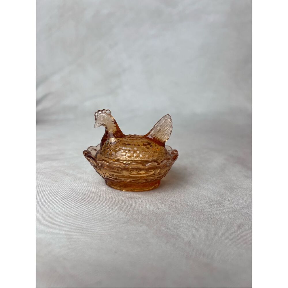 Vintage Degenhart Mini Peach Glass Hen on Nest Salt Cellar